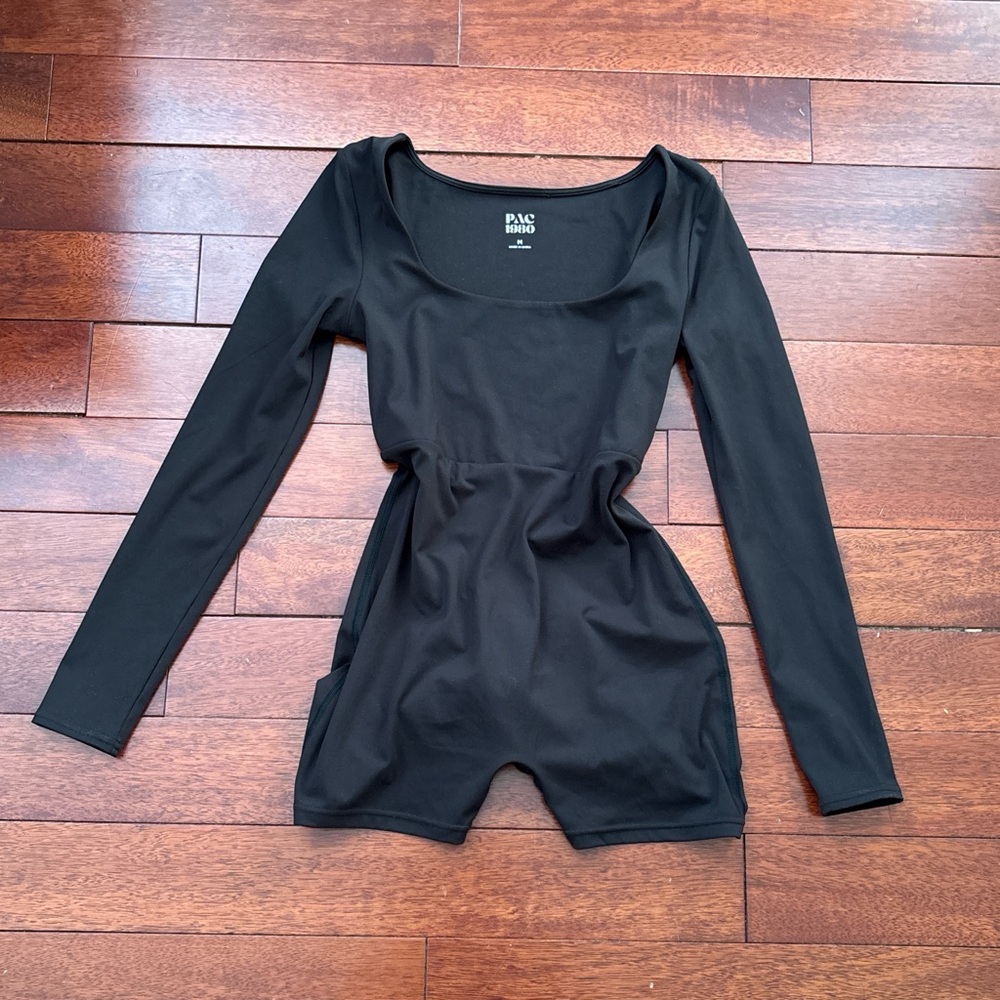 NWOT black long sleeve bodysuit